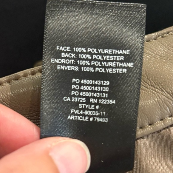 Aritzia Wilfred Melina cropped faux leather pant - Picture 9 of 9